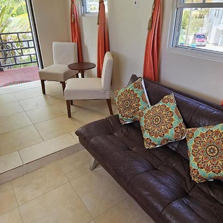 Seclusion Studio Apartment. Saint Philip Exterior foto